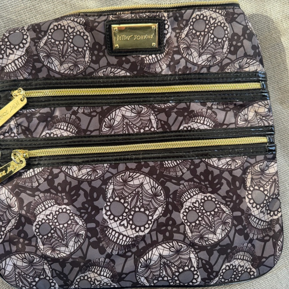 Betsey Johnson Black and Gray Skull Cosmetic Case